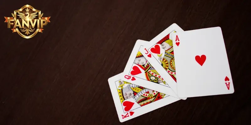 Phân chia quân bài trong cách chơi tú lơ khơ